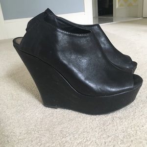 Black Madden Girl Wedges